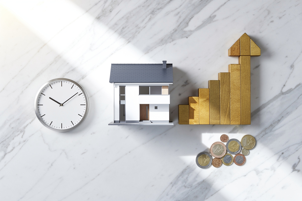 Illustration de l'impact du home staging virtuel IA sur le prix de vente et le délai de compromis